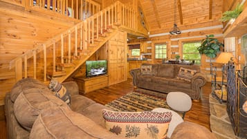 Smart TV, chimenea y futbolito