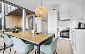Fridge, microwave, oven, stovetop - Lovely apartment in Slagelse with WiFi (Slagelse)