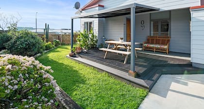 Ekhaya - New Plymouth Holiday Home