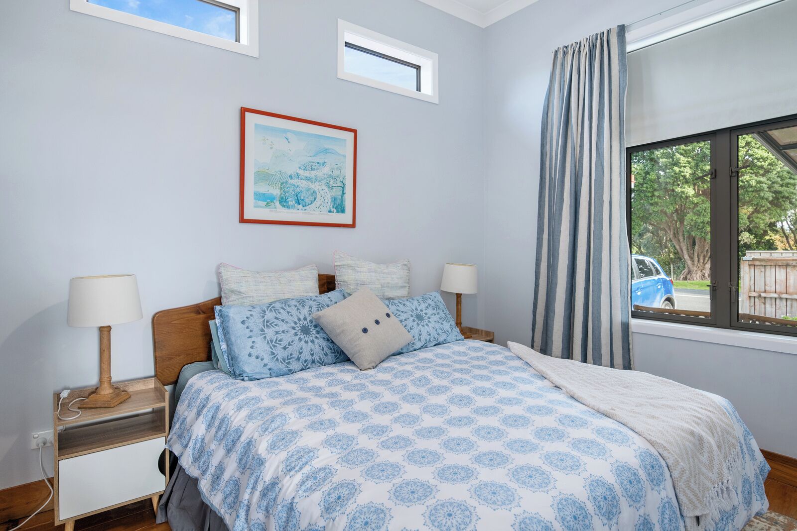 2 bedrooms, iron/ironing board, WiFi