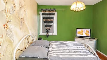 2 bedrooms, free WiFi, bed sheets