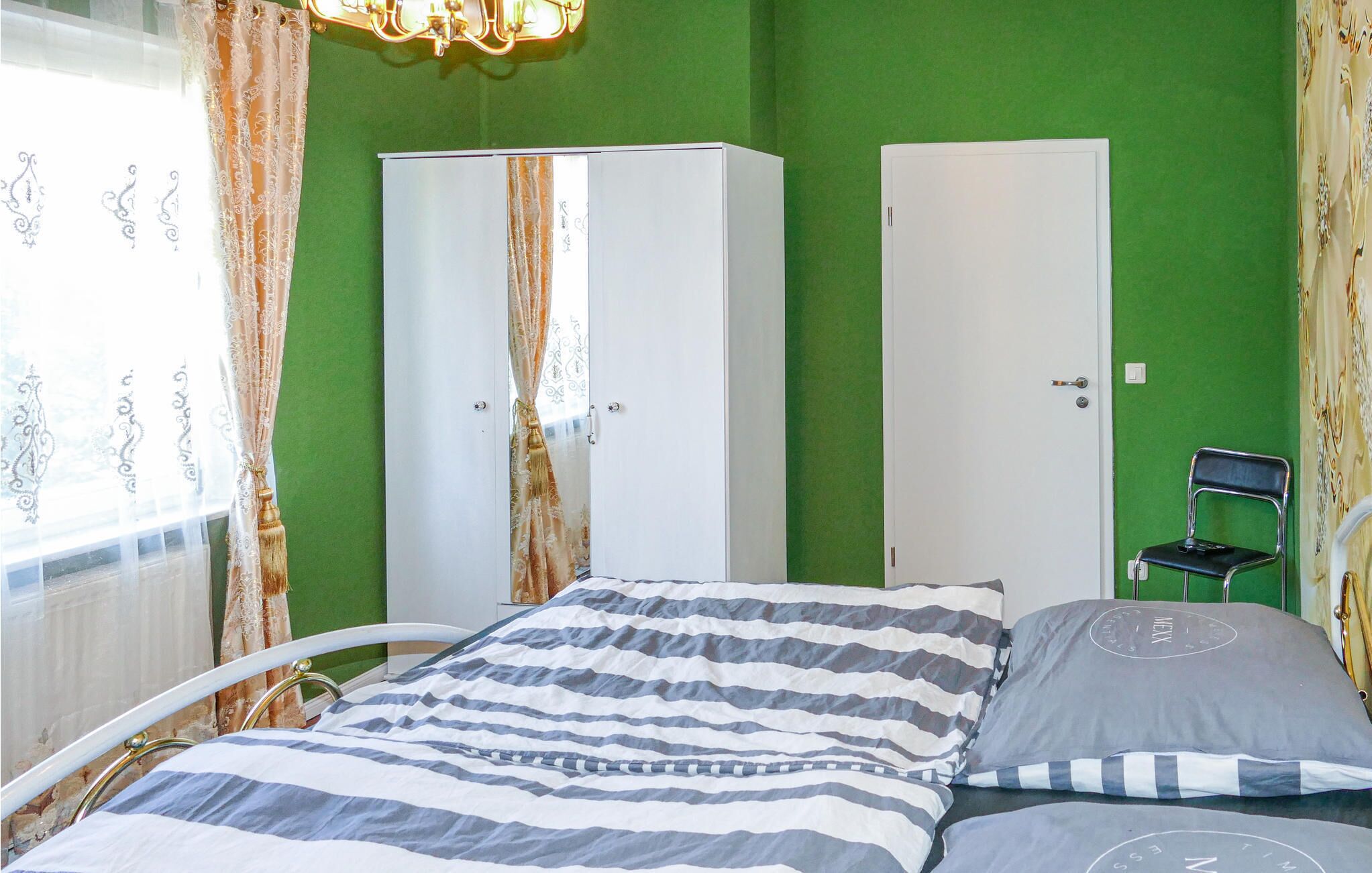 2 habitaciones, wifi gratis y ropa de cama 