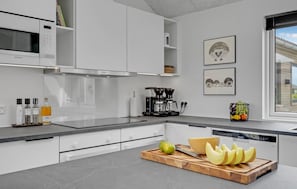 Fridge, microwave, dishwasher, coffee/tea maker
