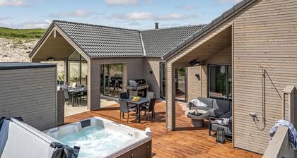 Amazing home in Hvide Sande with sauna