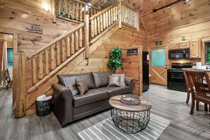 Smart TV, chimenea y videojuegos