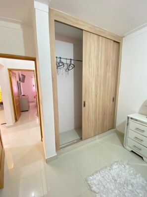 2 soverom, strykejern/-brett, wi-fi (inkludert) og sengetøy