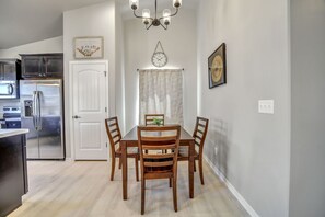 Dining - ✨ Brand NEW construction house in Sunterra ☀️ (Twin Falls)