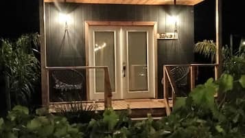 Luxury Cabin | 1 bedroom, memory foam beds, iron/ironing board, free WiFi