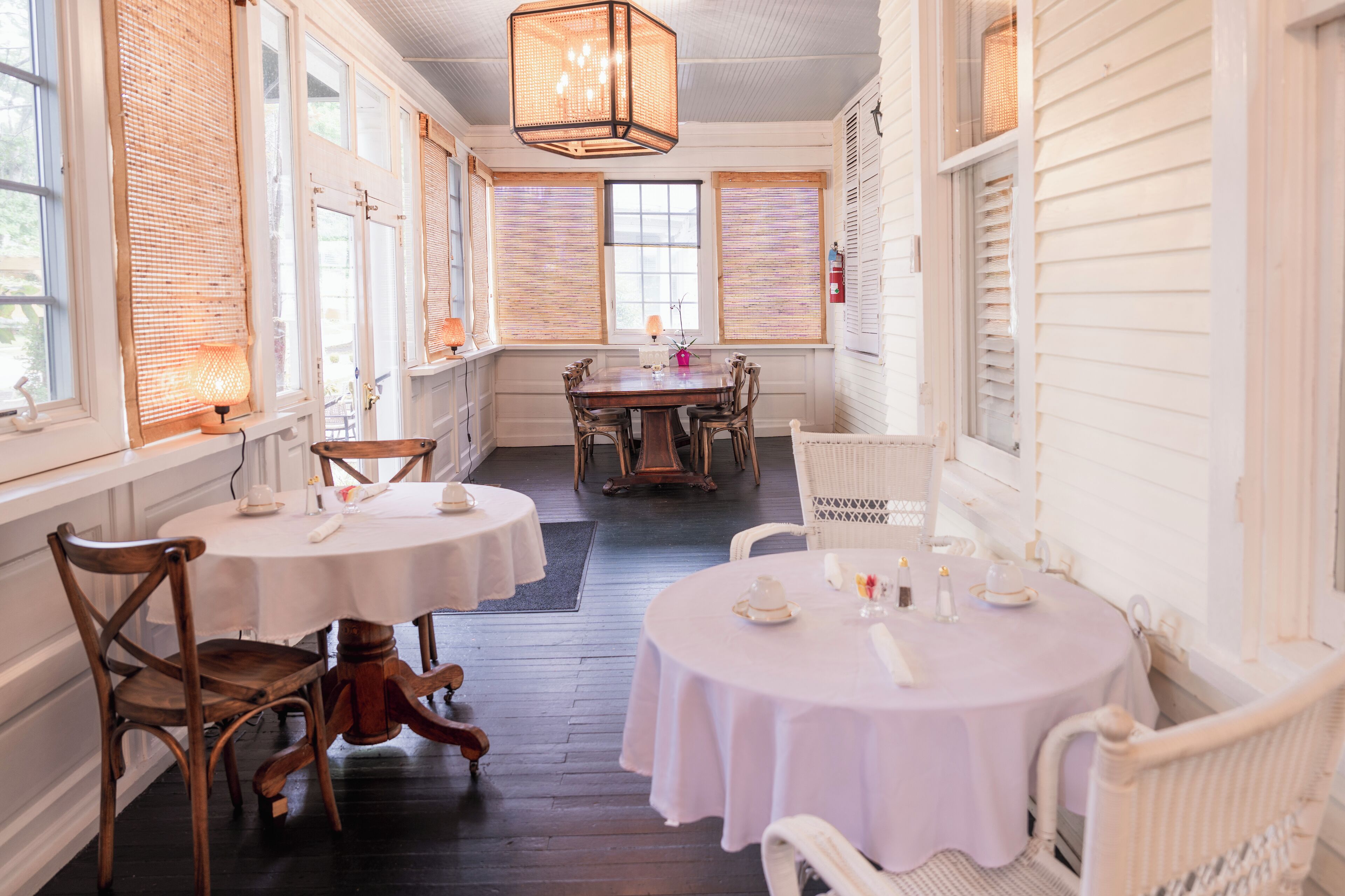 Desayuno completo gratuito y diario