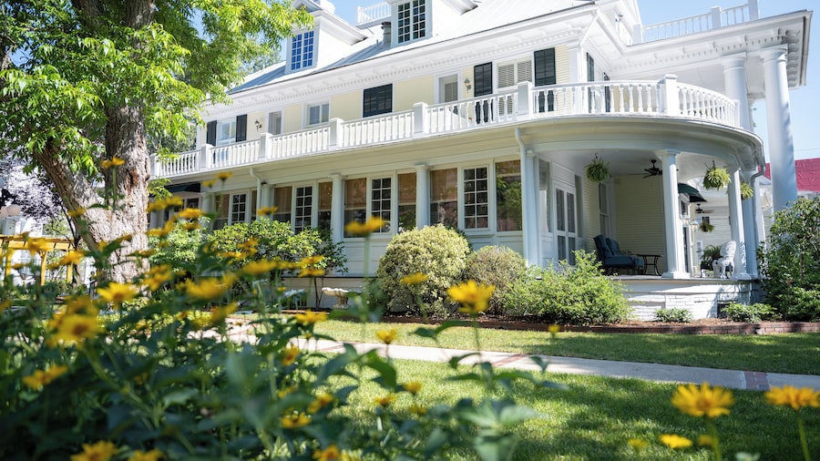 The Edenton Collection-The Granville Queen Inn