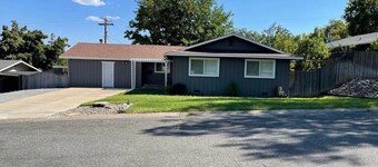 Newly Remodeled Comfortable & Quiet Neighborhood