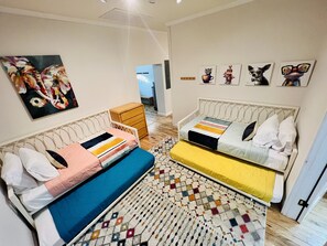 4 bedrooms, desk, iron/ironing board, free WiFi