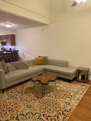 Smart TV, fireplace - 3 Bed Room Two Bath  (Tempe)