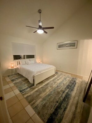 3 bedrooms, desk, iron/ironing board, travel crib - 3 Bed Room Two Bath  (Tempe)