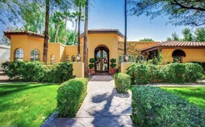Property grounds - Scottsdale 2023 Super Bowl Rental (Scottsdale)
