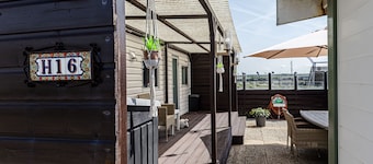Family Chalet with terrace and parking