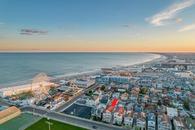 5BR Steps to Beach & Boardwalk! Beach Tags Included!