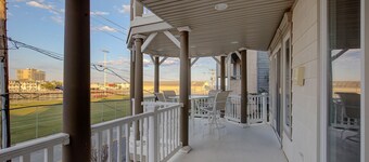 5BR Steps to Beach & Boardwalk!