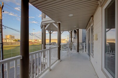 5BR Steps to Beach & Boardwalk!