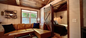 Gorgeous, Vintage, Crystal Mt Tiny Home