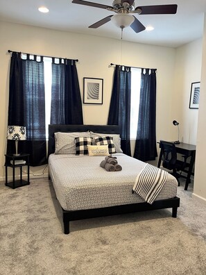 2 bedrooms, desk, iron/ironing board, free WiFi