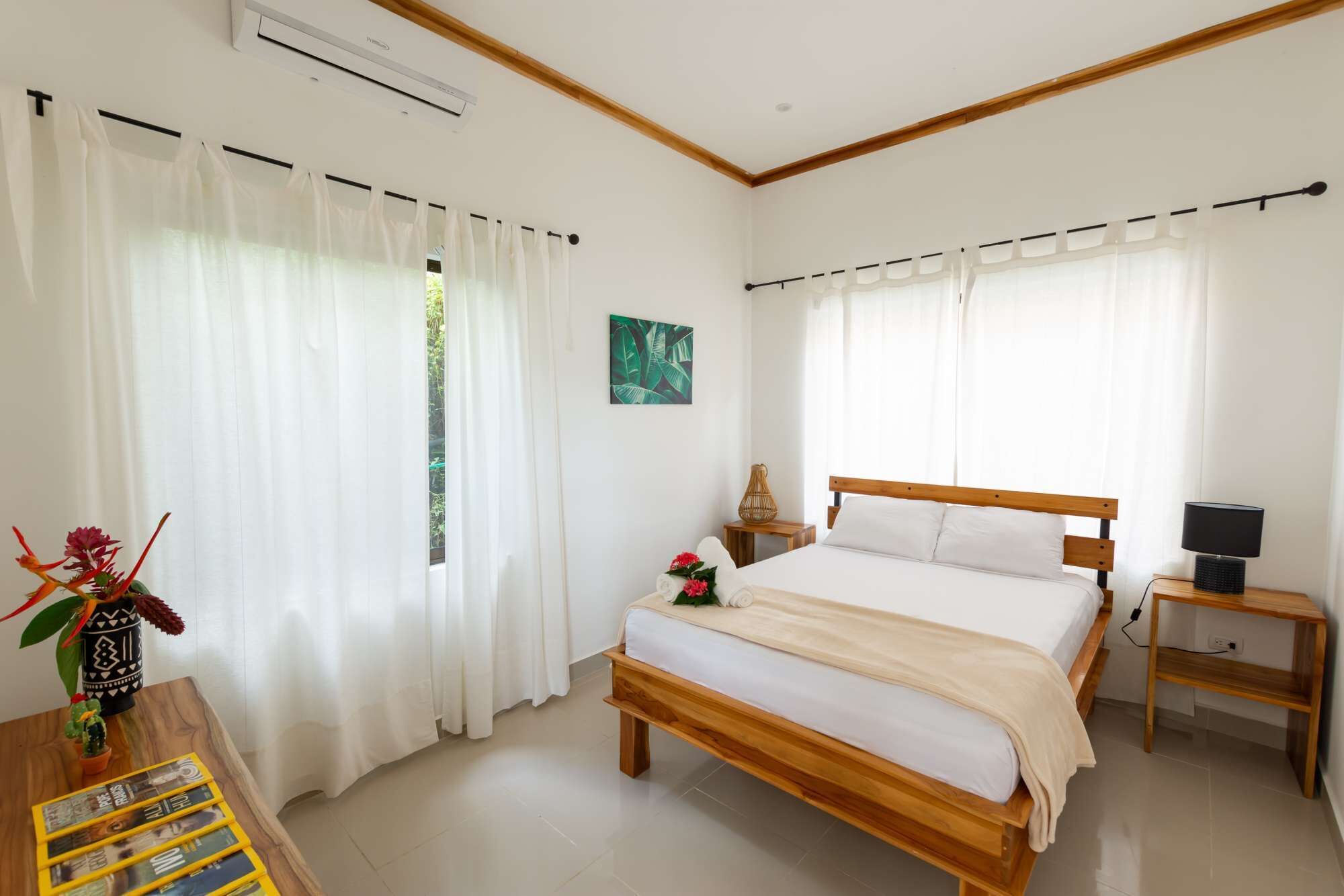 2 bedrooms, desk, iron/ironing board, WiFi