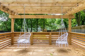 Terrace/patio - Secret Hideaway Gem in town Atlanta (Atlanta)