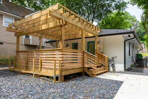 Exterior - Secret Hideaway Gem in town Atlanta (Atlanta)