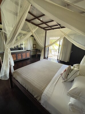 4 bedrooms, WiFi - Villa Dockyard View, 4 Bedroom Luxe Villa Steps From Nelson's Dockyard (English Harbour)