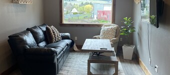 Country 2-Bedroom Cottage with a gorgeous view