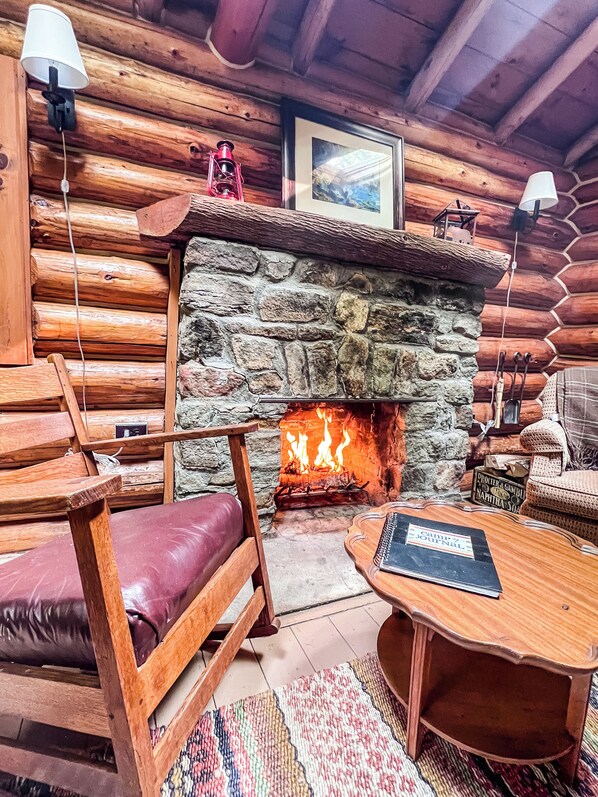 Interior - Log Cabin on Minerva Lake, The Adirondacks (Olmstedville)