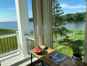 Interior - Chesapeake Paradise House-Stunning 6+br4ba Wtrfrnt (Deale)