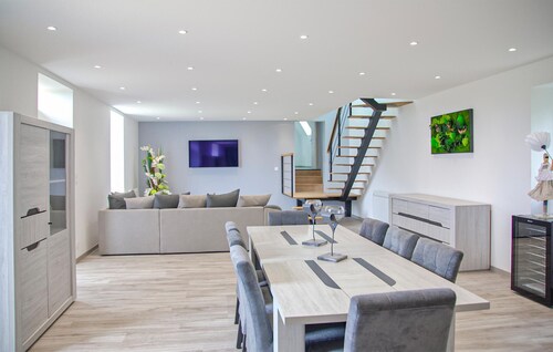 Awesome home in Ussel with WiFi