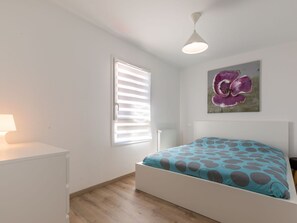 3 camere, culla da viaggio, Wi-Fi gratuito, lenzuola