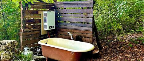 مغطس سبا خارجي