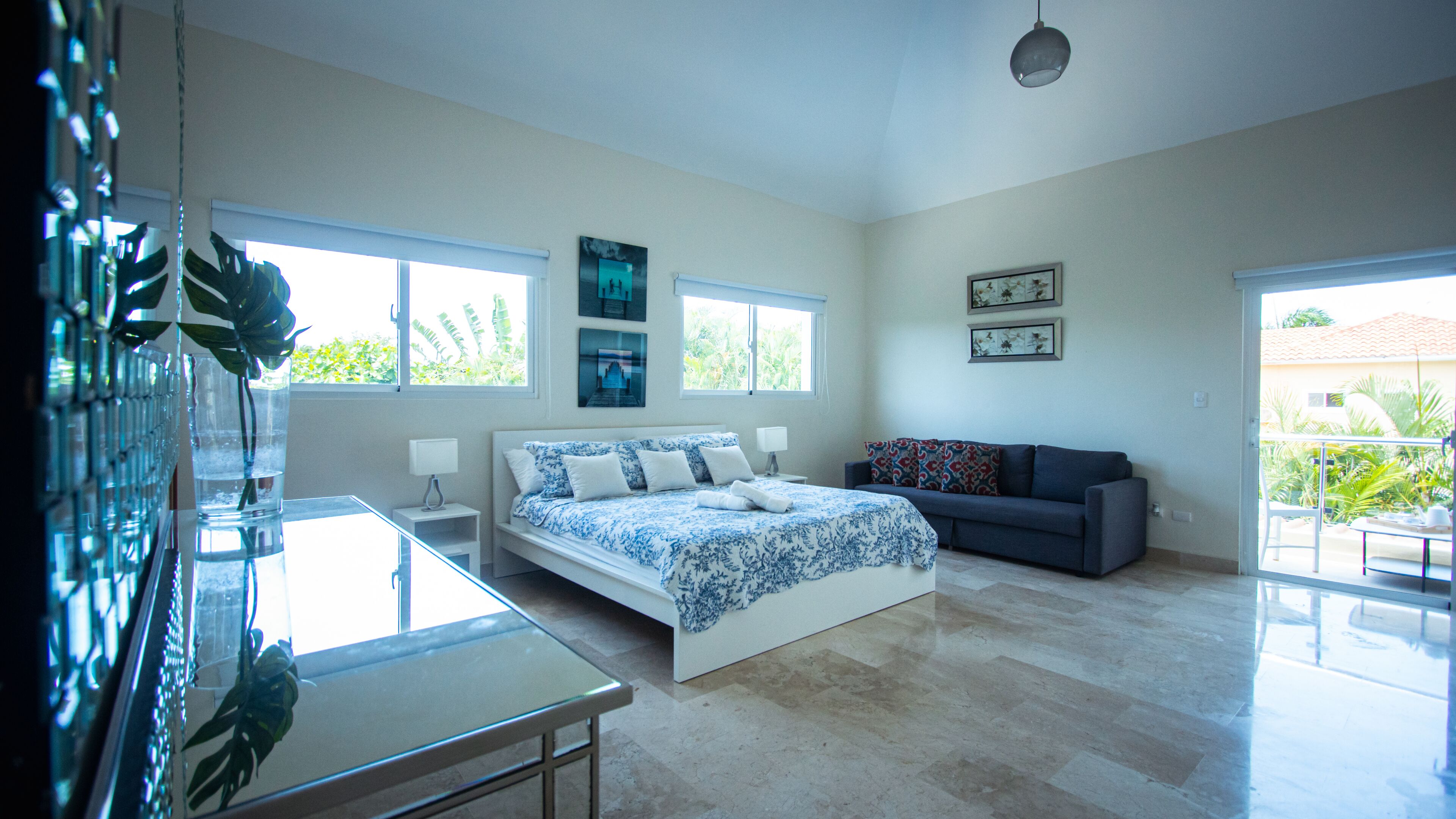 4 bedrooms, in-room safe, desk, iron/ironing board