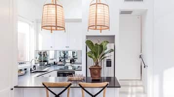 Fridge, microwave, dishwasher, coffee/tea maker