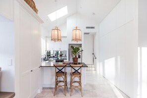 Interior - Exclusive use boutique luxury holiday residence with outdoor bath (Buderim)