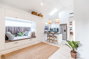 Interior - Exclusive use boutique luxury holiday residence with outdoor bath (Buderim)