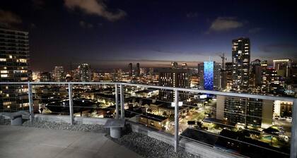 "10% Special Rate Discount" High-Rise Lovely & Spacious Condo - Family Friendly