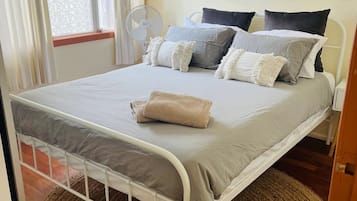 2 chambres, fer et planche Ă repasser, lit parapluie, Wi-Fi gratuit