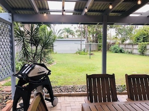 Terrace/patio - The Beach Shack Family + Pet friendly (Coolum Beach)