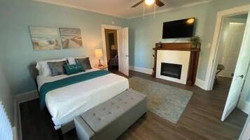 3 chambres, bureau, fer et planche Ă repasser, lit parapluie