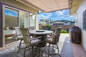 Balcony - Buckler 30 Days Minimum 3 Bedroom Home by RedAwning (Bend)
