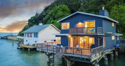Bolinas Beach Home - Over the water with spectacular views