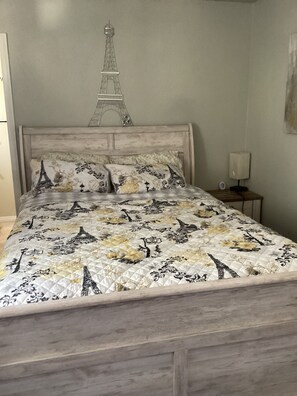 1 chambre, fer et planche à repasser, Wi-Fi gratuit, draps fournis