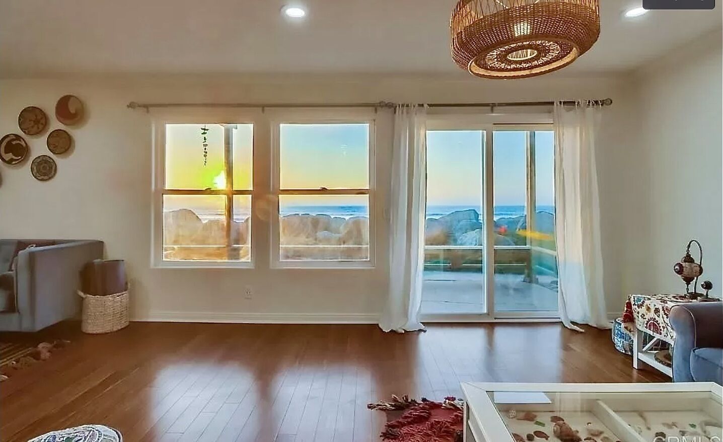 Beachfront condo--amazing views!!