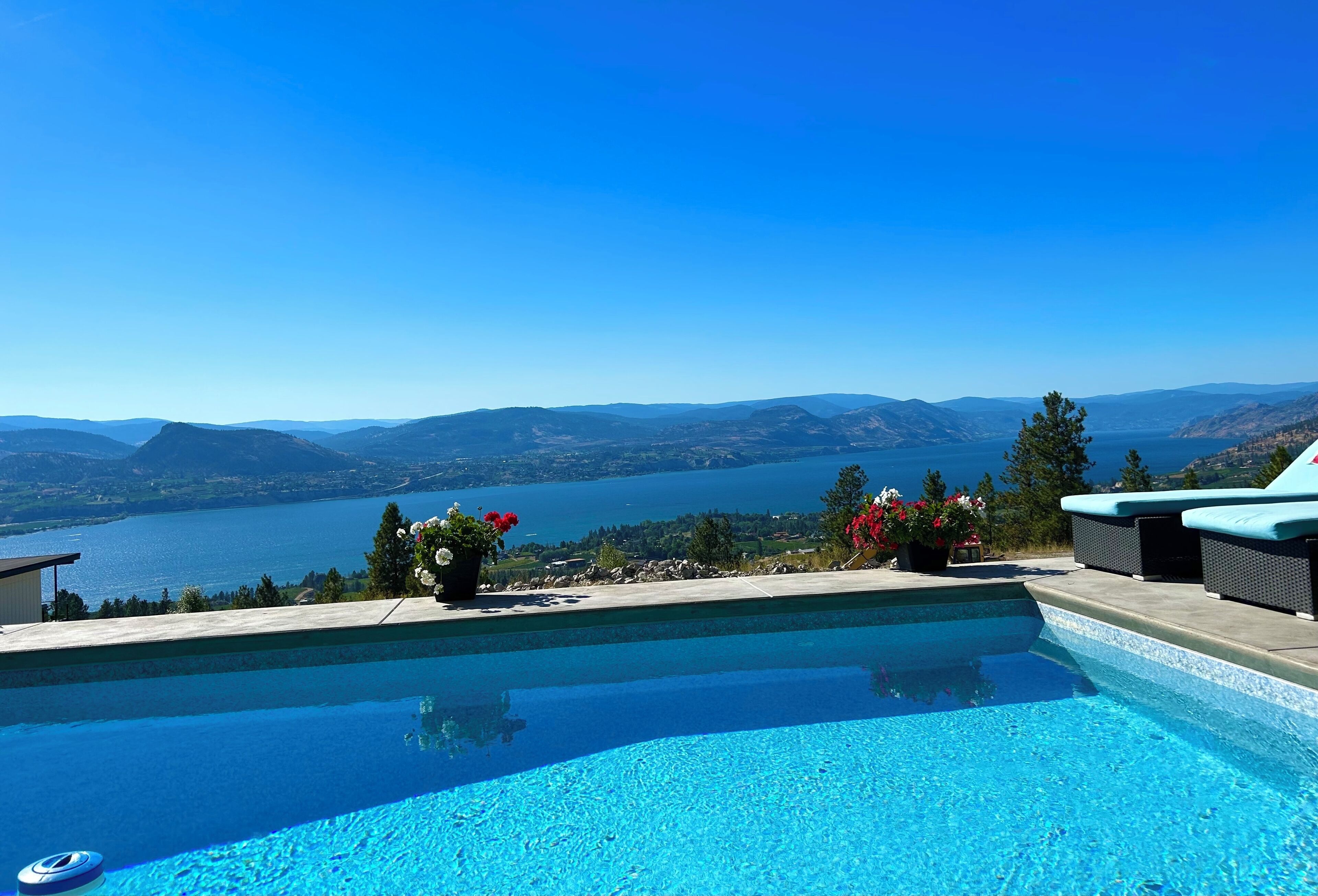 حمّام سباحة خارجي، حمّام سباحة مُدفَّأ