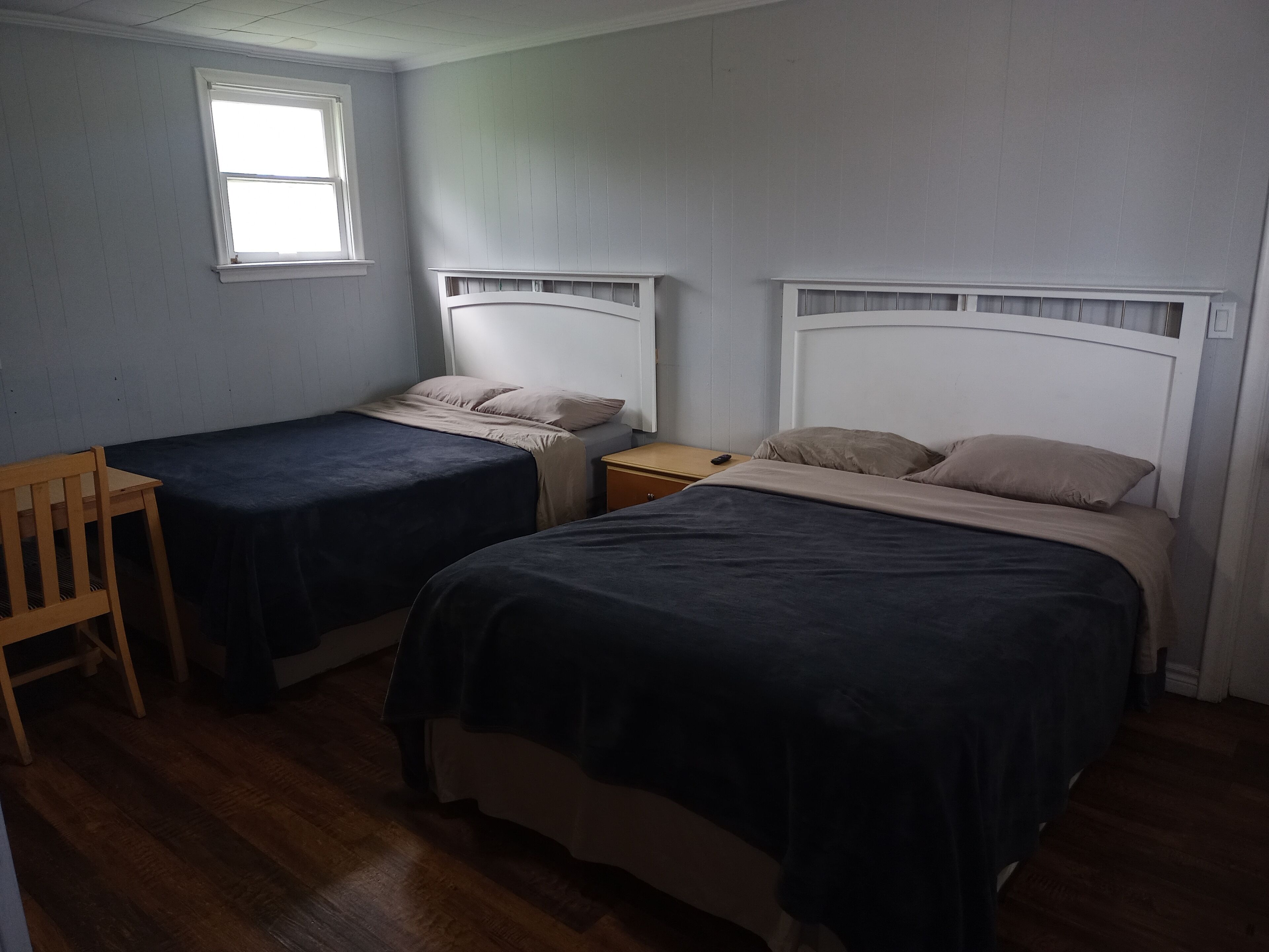 Basic Double Room | Bathroom | Towels, soap, shampoo, toilet paper