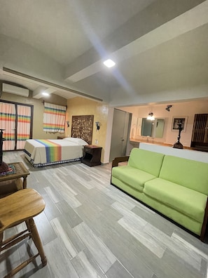 Minibar, WiFi, bed sheets - Suites Cardón (Oaxaca)